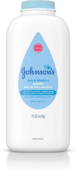 Picture of Johnson's Baby Powder, Naturally Derived Cornstarch with Aloe & Vitamin E for Delicate Skin, Hypoallergenic and Free of Parabens, Phthalates, and Dyes for Gentle Baby Skin Care, 15 oz